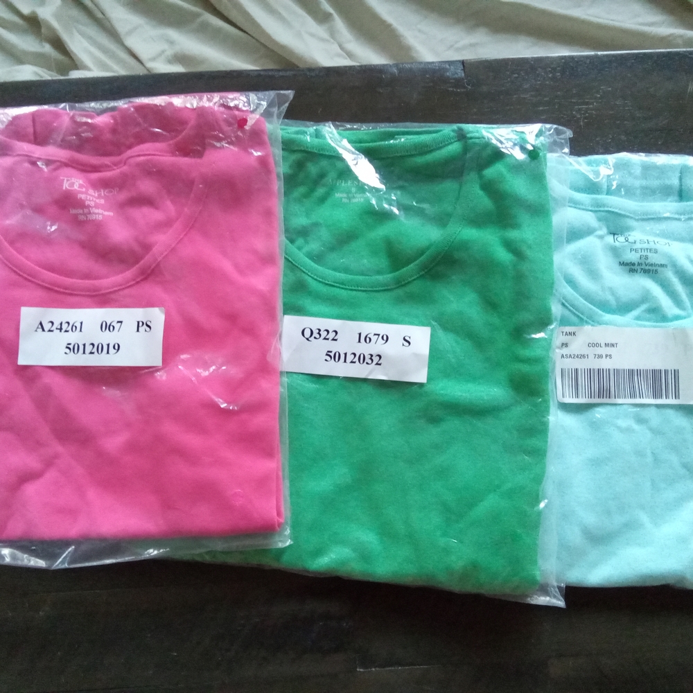 NWT 3 Tank Tops / Sleeveless Shirts Blue Pink Green Summer Soft Cool Set Bundle